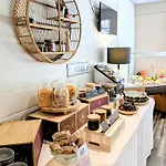 Western Alexander Park 4*