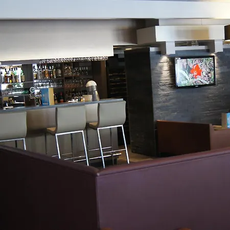 Western Alexander Park 4*