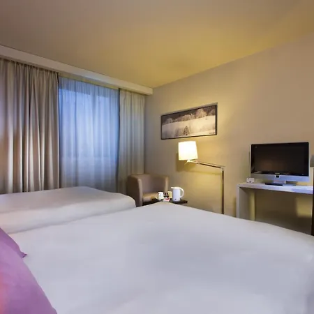 Alexander Park 4*