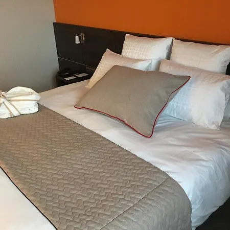 Western Alexander Park 4*